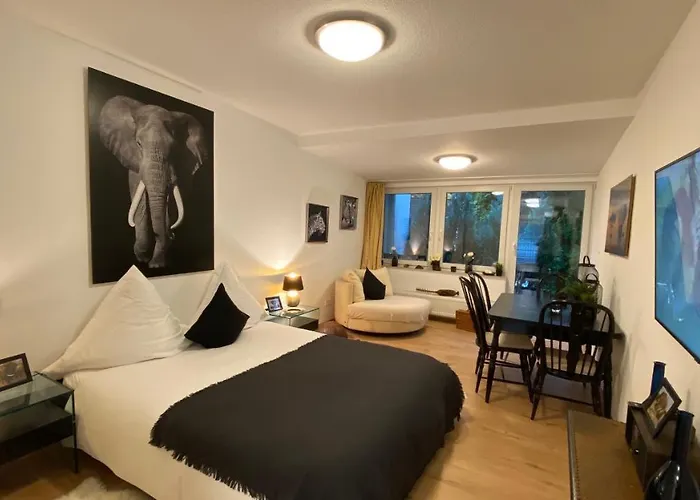 900m To Exhibition * Düsseldorf