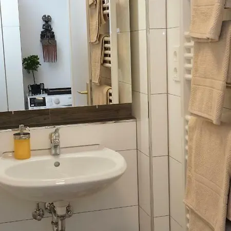 900m To Exhibition * Дюссельдорф