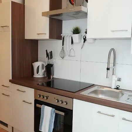 900m To Exhibition Dusseldorf