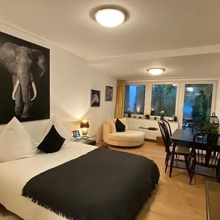 900m To Exhibition * Дюссельдорф